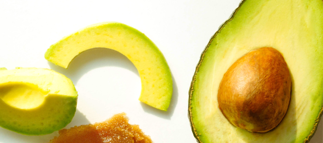 Avocado richly nourishes skin for healthy skin.